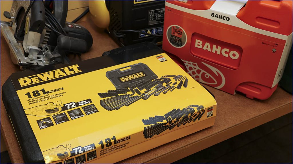 DeWalt och Bahco i obrutna förpackningar.